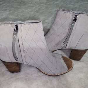 Womens open toe TOMS